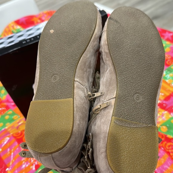 Go Nane (Kalisa) Moccasin Boots - Color Taupe - Picture 9 of 10